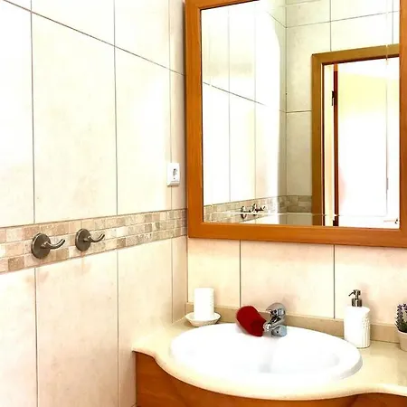 L Amazing Terrasse With Jacuzzi Encosta Da Orada Apartment *