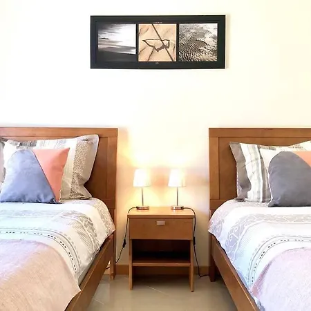 L Amazing Terrasse With Jacuzzi Encosta Da Orada 公寓 *